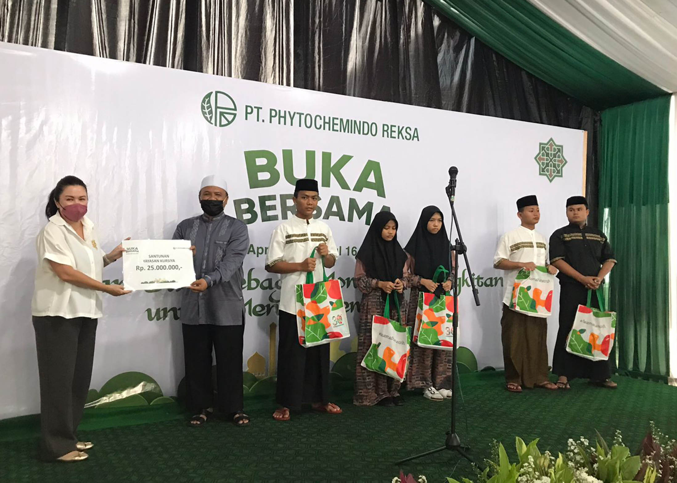 BUKA BERSAMA PT. PHYTOCHEMINDO REKSA